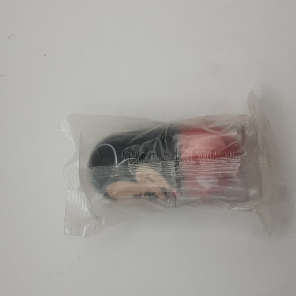 2005 Kelloggs Walt Disney's Mickey Mouse #31 Wobble Beanz - Picture 2 of 5